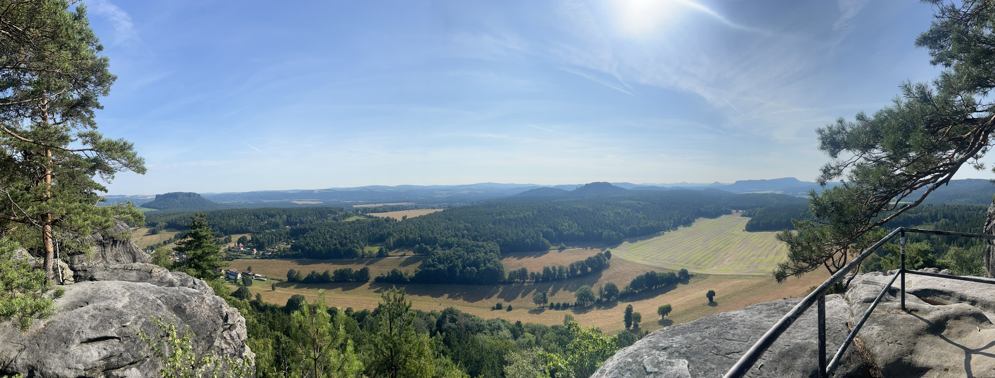 Wanderer mit Panoramablick